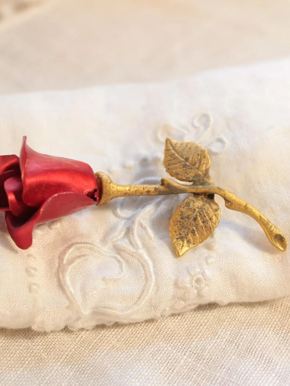 Vintage Avon Red Rose Brooch Pin Gold-Tone Enamel Floral Costume Jewelry